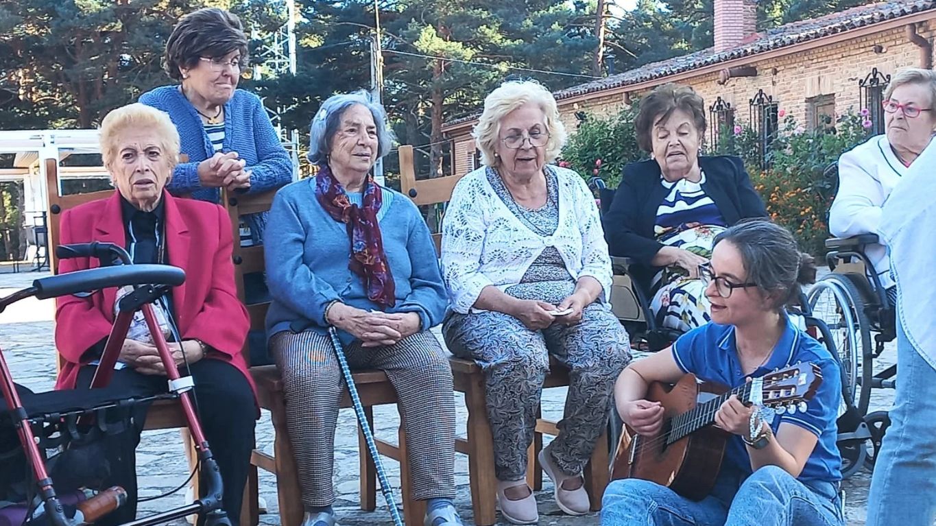 Nuestros Mayores Viajeros 2026. Virgen de Llano.